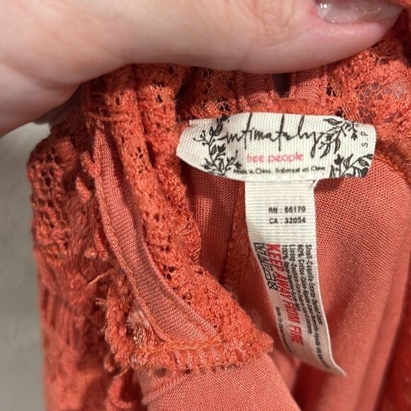 Free People She’s Got it Slip - Picture 6 of 9